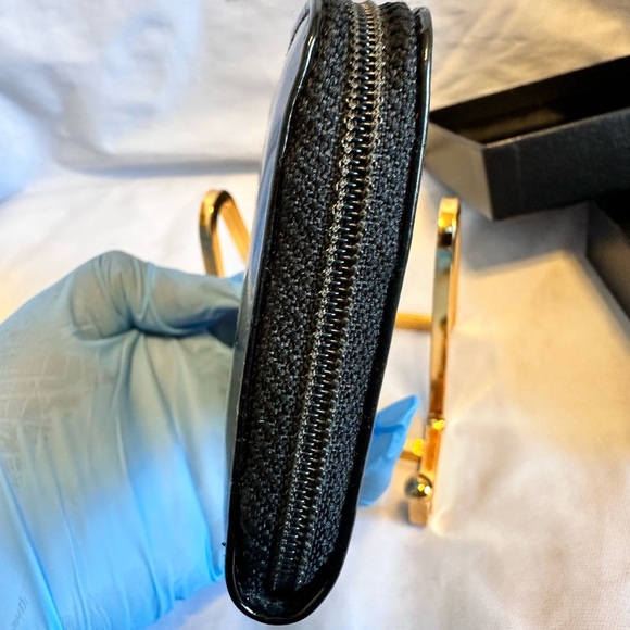 CHANEL BLACK PATENT LEATHER CARD CASE. EUC: Comes with box, card and cloth. - Picture 9 of 11